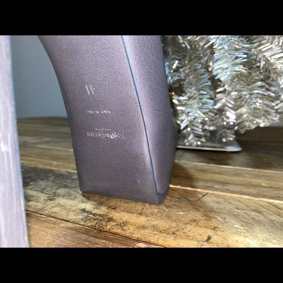 Saint Laurent Tribtoo Platform Leather Pumps - Picture 8 of 8